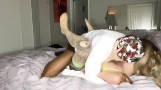 she takin all that meat