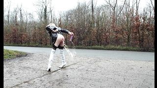 Tgirl Splattering Milk From Her She-Male Arse Outdoors