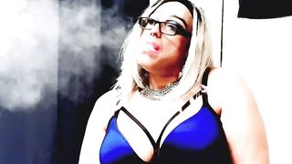 Immense Trouser Snake Queen Jism Smoke and Stroke