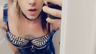 T-Model Baddie Likes Flashing Her Assets