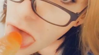 Jaw-Dropping Nymph Loves To Get You Rock Hard