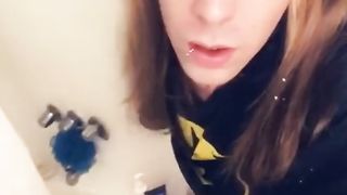 Pretty T-Girl in Sweats