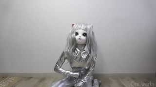 銀色ゼンタイと白ゼンタイを重ね着した着ぐるみネコがオナニー