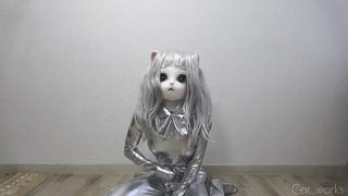 銀色ゼンタイと白ゼンタイを重ね着した着ぐるみネコがオナニー