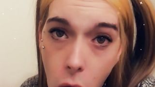 Pretty Oral Pleasure Damsel