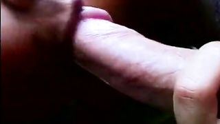 Jardineiro fode um trans no local de trabalho