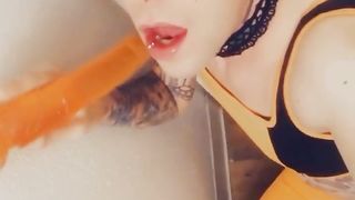 Yoga Gym Bunny Wants Orgy