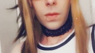 Molten Cheerleader Wants Stiff Spears