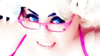 Simmy Violet Wanking for the camera