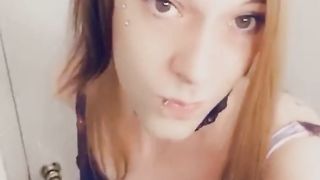 Galaxy Chick Luvs Fuckfest