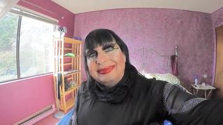 Michele Thompson Wants Married Folks