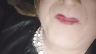 Samantha100s is at it again, having a ciggie and chatting about some of her practices