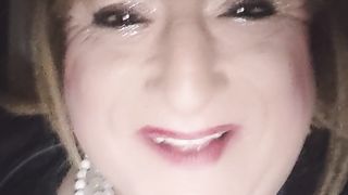 Samantha100s is at it again, having a ciggie and chatting about some of her practices