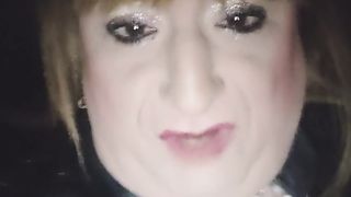 Samantha100s is at it again, having a ciggie and chatting about some of her practices