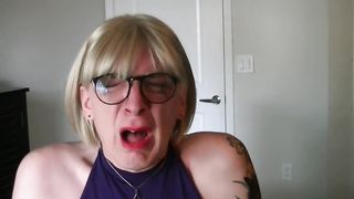 Trans Bombshell Xylah Dee Sneezes from Chhinkni powder