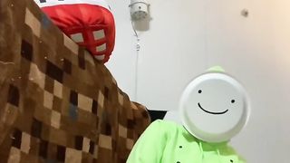 FTM Tboy Desire Cosplayer (dsmp mcyt) faps monstrous jewel and frigs his snatch