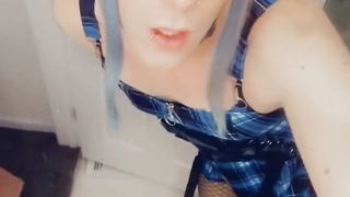 Molten Rocker Girl Needs Man Sausage