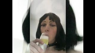Isabell enjoys  piss and off the hook pee wine