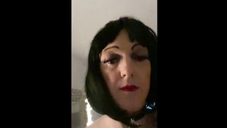 Isabell enjoys  piss and off the hook pee wine