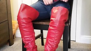 Tessa Witnesses Pedal Pumping Vid