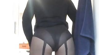 Ingé's super-hot figure (tights, PLUMPER, blond, crossdress, trans, doll mask, convert, expose, mask)