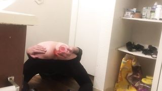 Trendy Tranny luvs to gargle Jizz-Shotgun