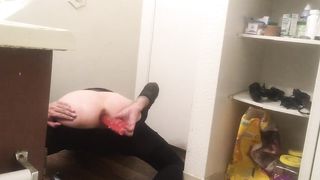 Trendy Tranny luvs to gargle Jizz-Shotgun