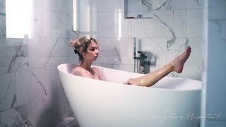 Wondrous Trans Model Takes A Tub & Trims
