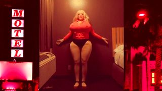 Juggsy Chick In Bathing Suit