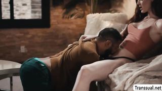 Stepdadlets his tranny daughter-in-law condom-free his bum