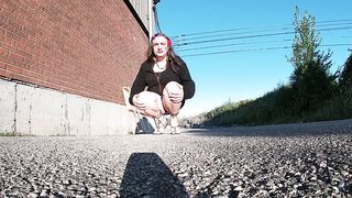 Sissy TV Stroking in the wind outdoors in the morning before breakfast .