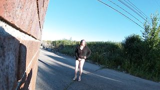 Sissy TV Stroking in the wind outdoors in the morning before breakfast .