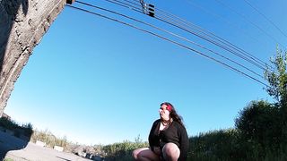 Sissy TV Stroking in the wind outdoors in the morning before breakfast .