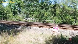 sunny day exhibition by ride road