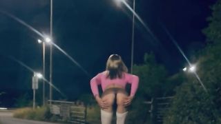 Sunny showcasing super-sexy butt