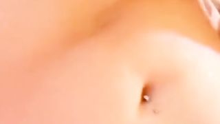 Sissy jizzes a plenty of