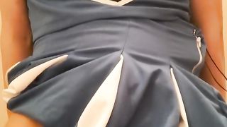 精子が漏れるところ見てください…チアガールの格好でちんぽにローターをつけてアナニー