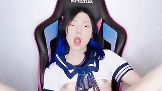 饥渴难耐的学生妹小母狗