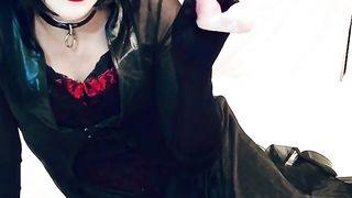 Sissy Slave Demonstrates Webcam Guest Room Her Fucktoys