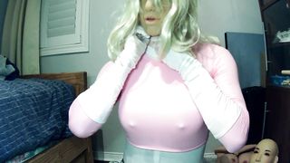 Reni's Desire three! Reni locks her mask in place with a padlock and her necklace lock!