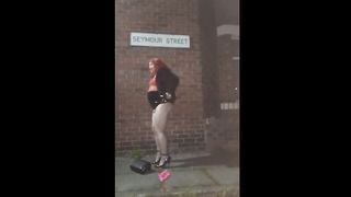 Fuckslut Tina Demonstrating the pubes