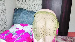 Leaned down desert dancer phat donk woman fellow cosplayer model super hot sissy