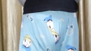 Red-Hot Young Crossdresser Unwrap Taunt