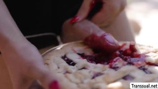 Mischievous COUGAR gets her raw pie tasted by her tranny neighbor (Raw cunny)