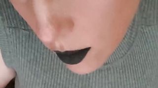 Gray Days t-model crossdresser masturbating off at home on the holidays.