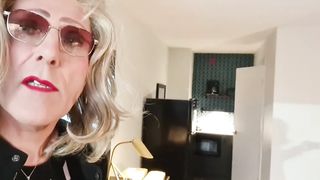 Mrs Samantha's roadtrip USA, Day 1, Jacksonville Fl (no fucky-fucky)