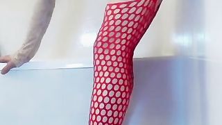 PinkKissy tears up her culo in the Douche