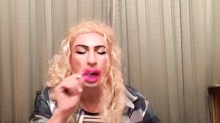 Russian trans cockslut urinating while sitting