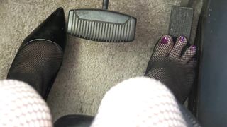 cd lisa driving in stilettos