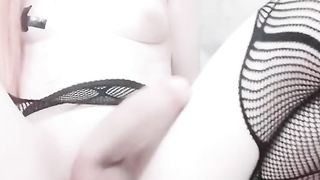 A different posture this time, Railing